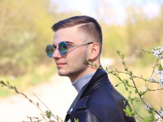 AaronSouth - Live sex cam - 20883606