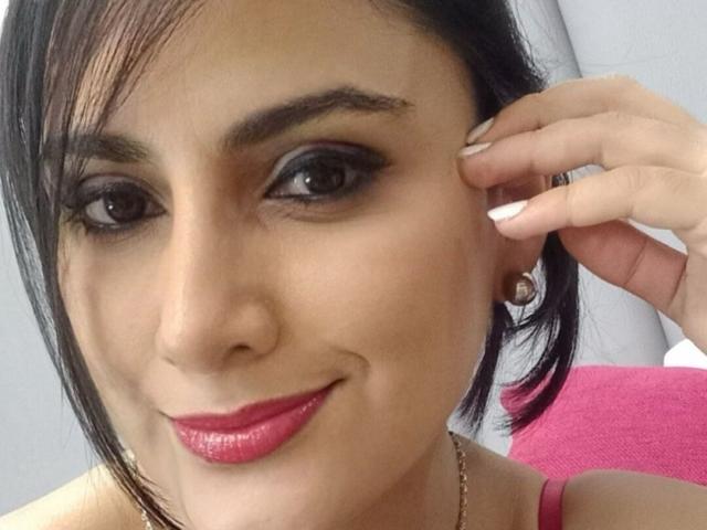 JuliaRobinson - Live sex cam - 20886434