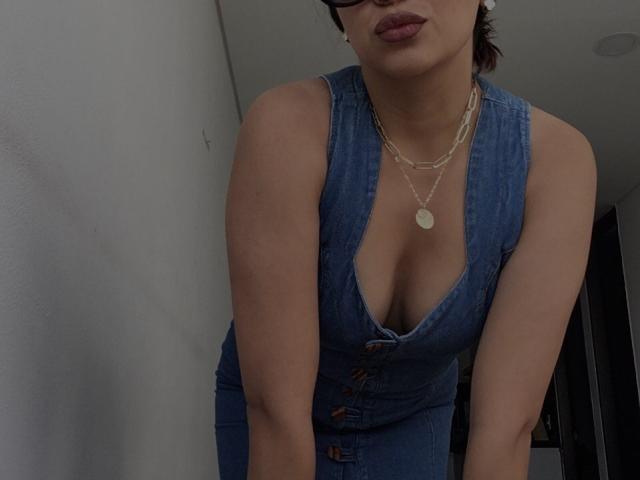 ViktoriaRose - Live Sex Cam - 20907930