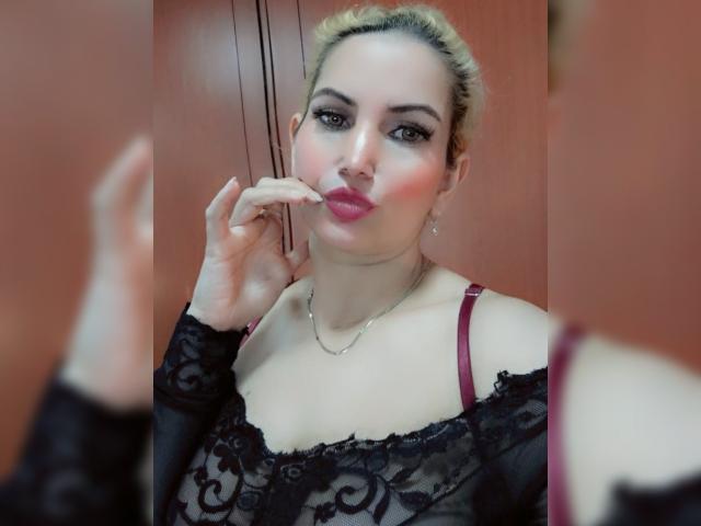 GiuliaAddams - Live sex cam - 20920458