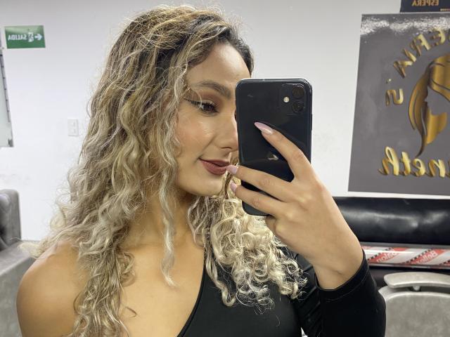 FloraSaenz - Live Sex Cam - 20926002