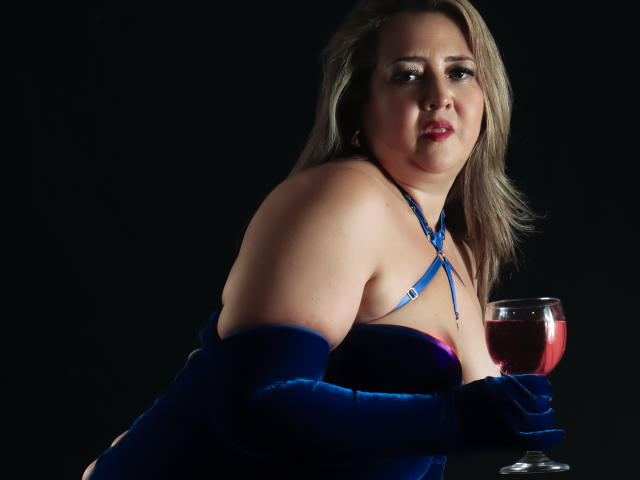 MartinaCaycedo - Live Sex Cam - 20928846