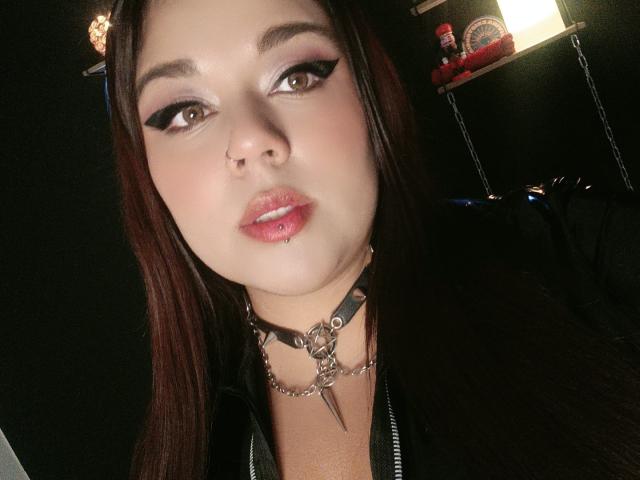 EmilyDom - Live sex cam - 20930118