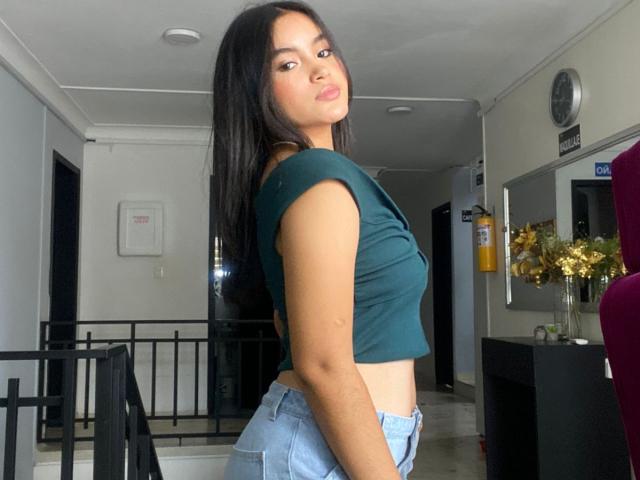 MiiaPalmer - Live Sex Cam - 20941490