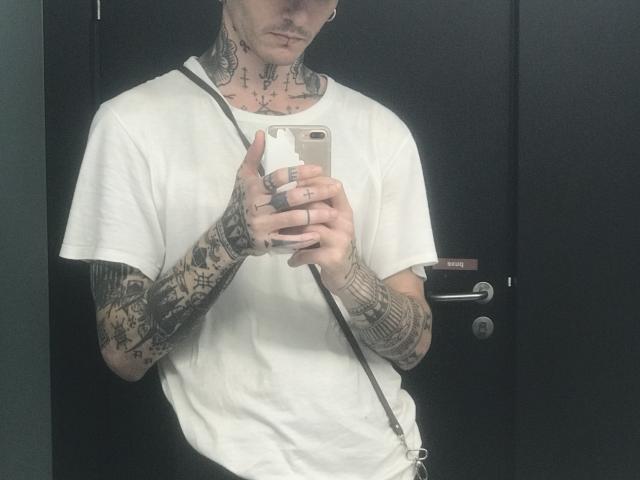 CatharinaQueer - Live Sex Cam - 20945250