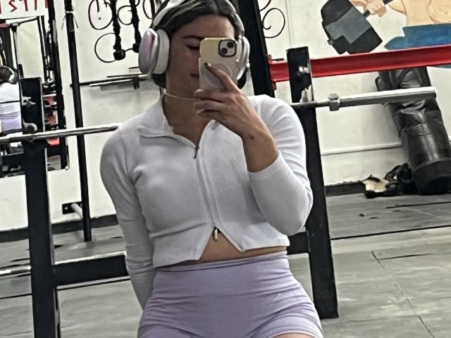 AtheneaRossi - Porno na żywo i seks kamera - 20957582