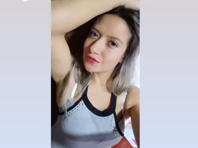 ValeriaHunter69 - Sexe cam en vivo - 20961094