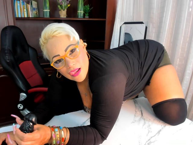 GianellaCox - Live sex cam - 20964802