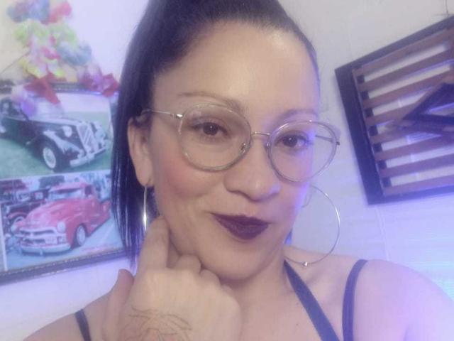 CharloteEzra - Live Sex Cam - 20973378