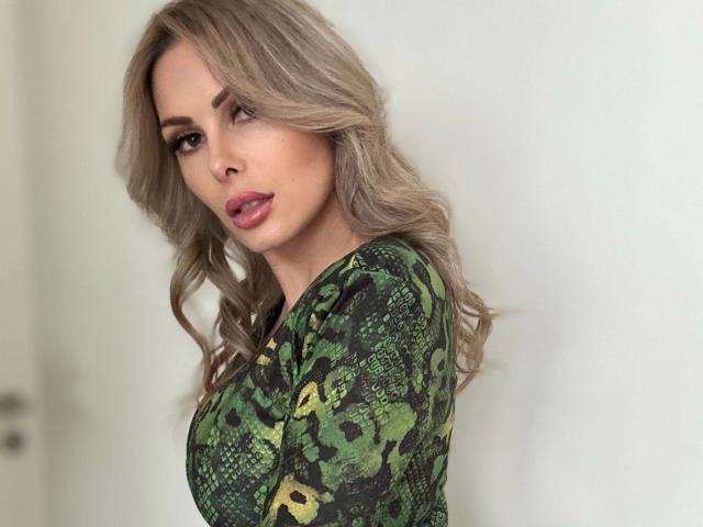 XANIA-WET - Live porn &amp; sex cam - 20974214