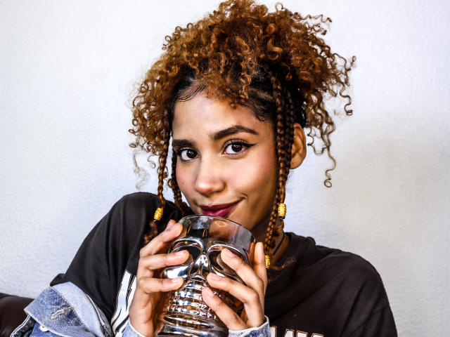 CinthiaWalker - сексуальная веб-камера в реальном времени - 20979038