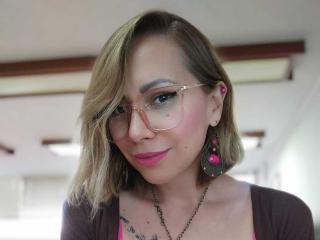 AloLovely - Live sex cam - 20979410