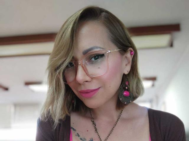 AloLovely - Live sex cam - 20979410