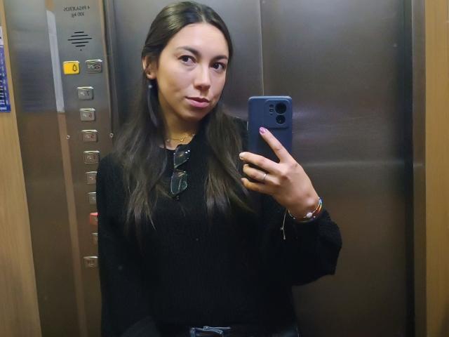 MiaReed - פורנו בשידור חי ומצלמת סקס - 20981874