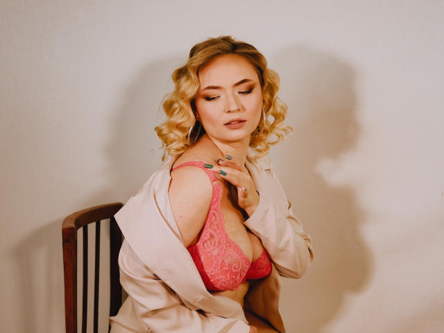 SallyVerda - Live Sex Cam - 20990998