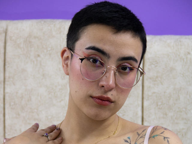 LilCati - Live sex cam - 21005698
