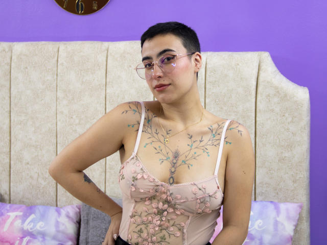 LilCati - Live sex cam - 21005710