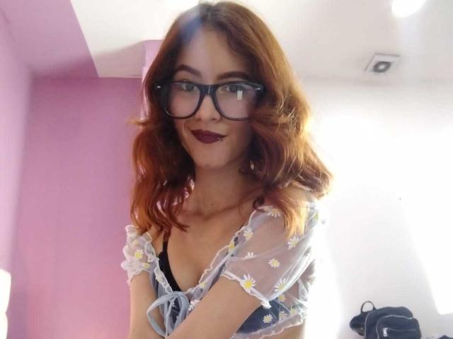 Emiily69 - Live sex cam - 21006870