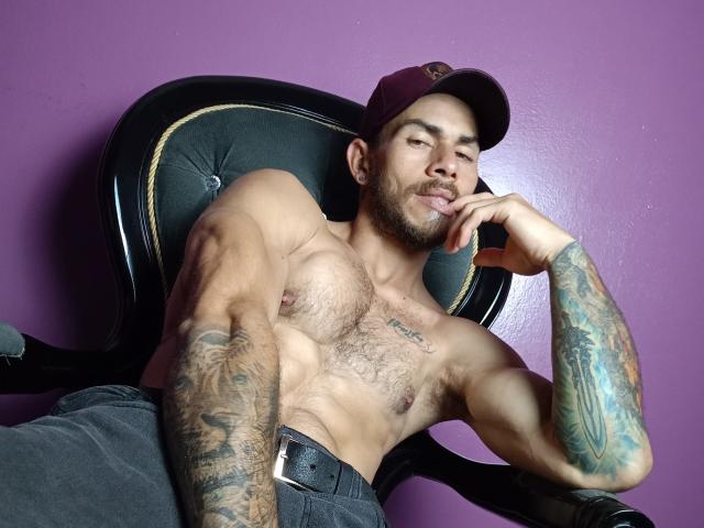 DylanJacob - Live Sex Cam - 21010522