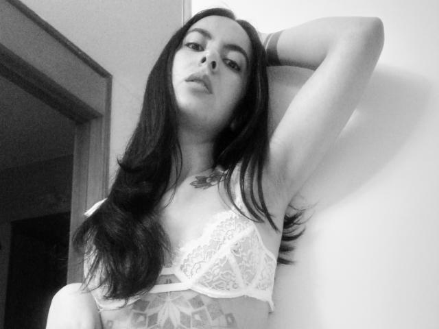 SarahLuna - Live Sex Cam - 21011338