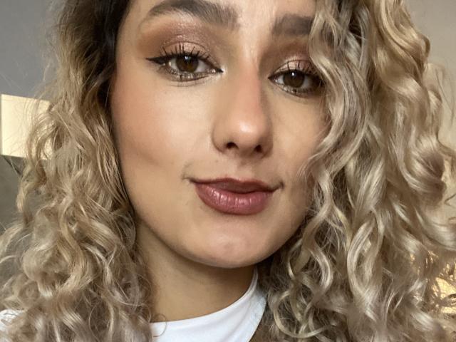 FloraSaenz - Live sexe cam - 21011650