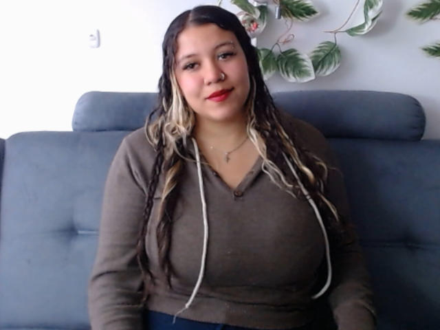 KrisGarner - Live sex cam - 21011902
