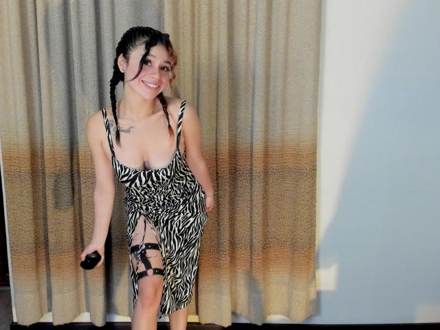 Hesttia - Live Sex Cam - 21012078