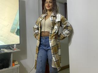 FloraSaenz - פורנו בשידור חי ומצלמת סקס - 21025190