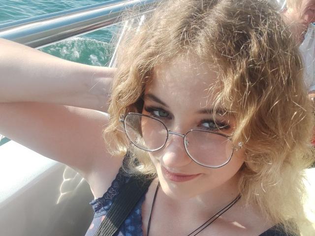 AlexandraKrug - Sexe cam en vivo - 21031542