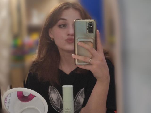 AlexandraKrug - Sexe cam en vivo - 21031558