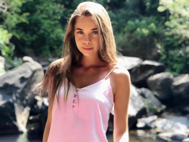 LizaSoTrue - Live sex cam - 21045210