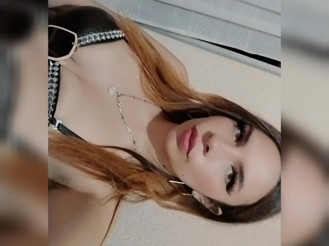 VioletaStone - Live sex cam - 21050434