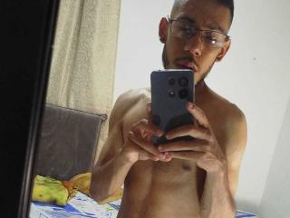 AronFox - Live sex cam - 21056742