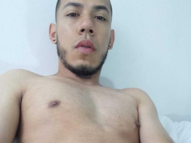 AronFox - Live Sex Cam - 21056774