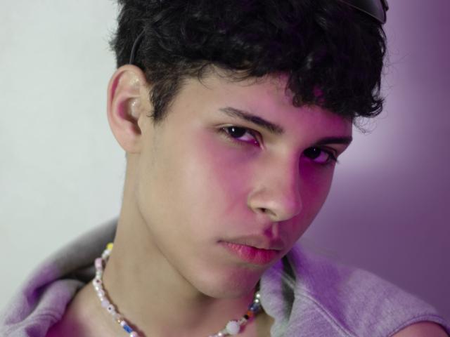 DenisBachh - Live sex cam - 21057470