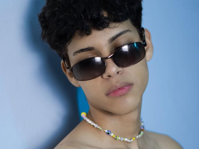 DenisBachh - Live sex cam - 21057478