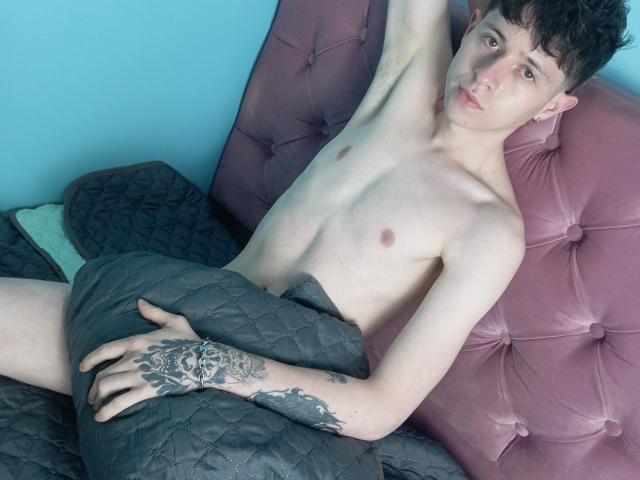 Arlexx69 - Live Sex Cam - 21060186