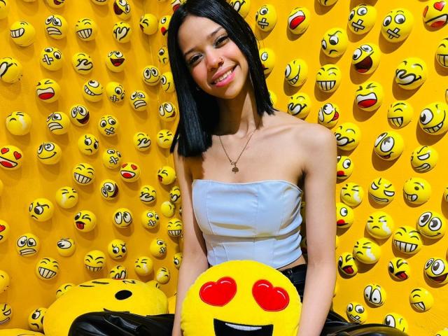 LucyColin - Sexe cam en vivo - 21060798