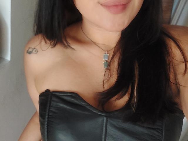 LauraRichis - Sexe cam en vivo - 21068074