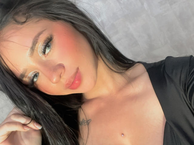 KloeThompson - Live sex cam - 21070230