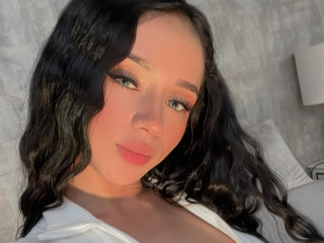 KloeThompson - Live sex cam - 21070274