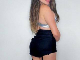 ArianaLu - Live sex cam - 21074114