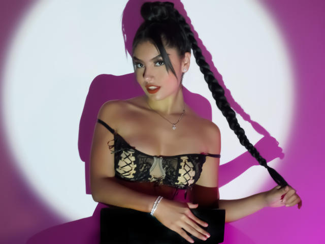 LenaPineli - Sexe cam en vivo - 21075210