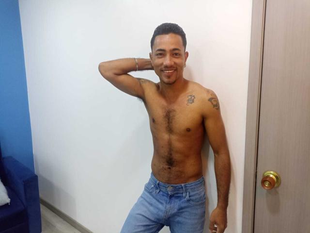 Jossue - Live Sex Cam - 21078670