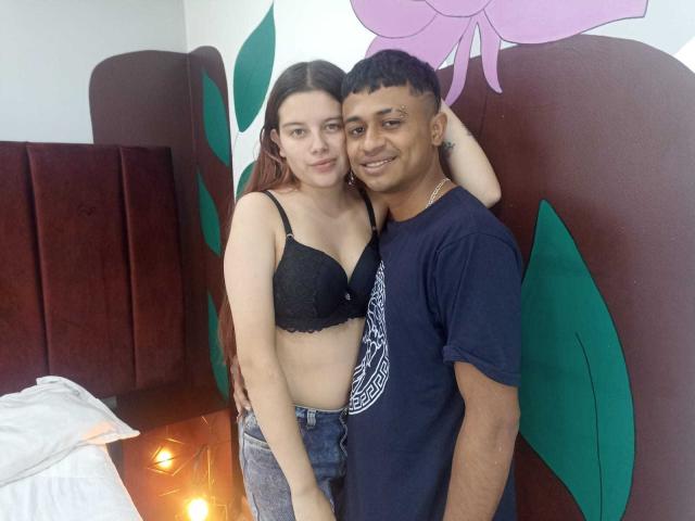 AhHottCouple - Live sex cam - 21079030