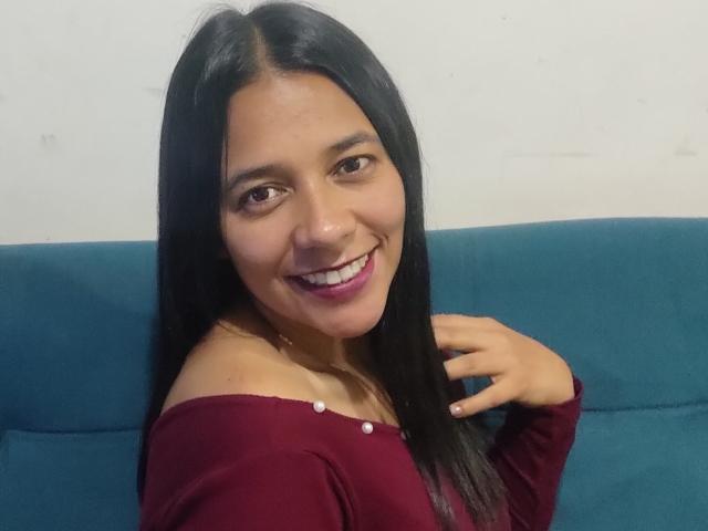 PauletteLove - Live sex cam - 21081654