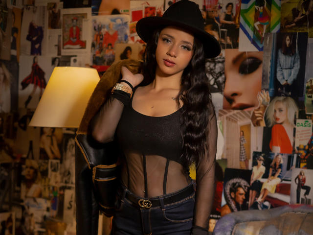 KloeThompson - Sexe cam en vivo - 21084234
