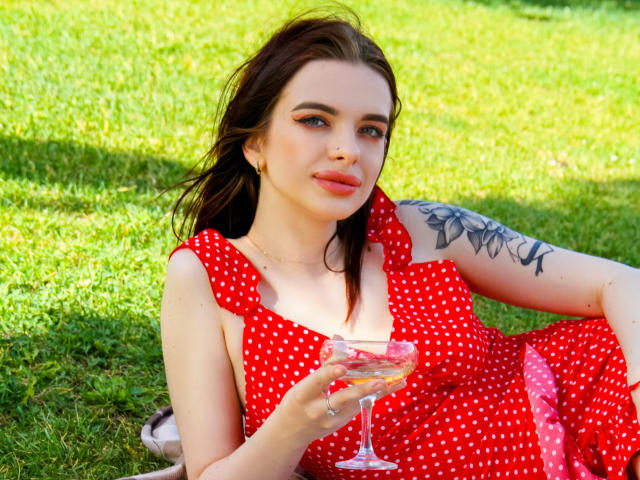 AdeleClifford - Live sex cam - 21090978