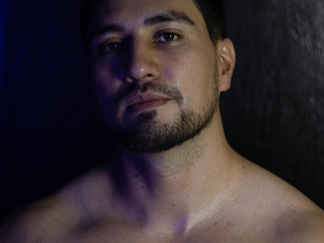 TheColin - Live sex cam - 21092490