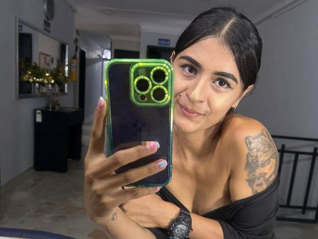 MichelleBenett - Live sex cam - 21093834